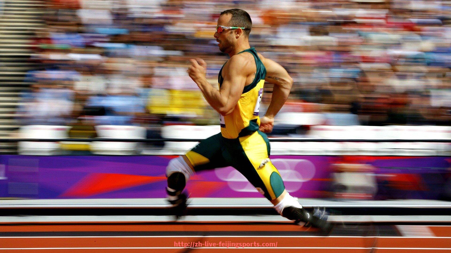 飞鲸体育直播-健身器材锻炼肩膀的常见方法与器械选择