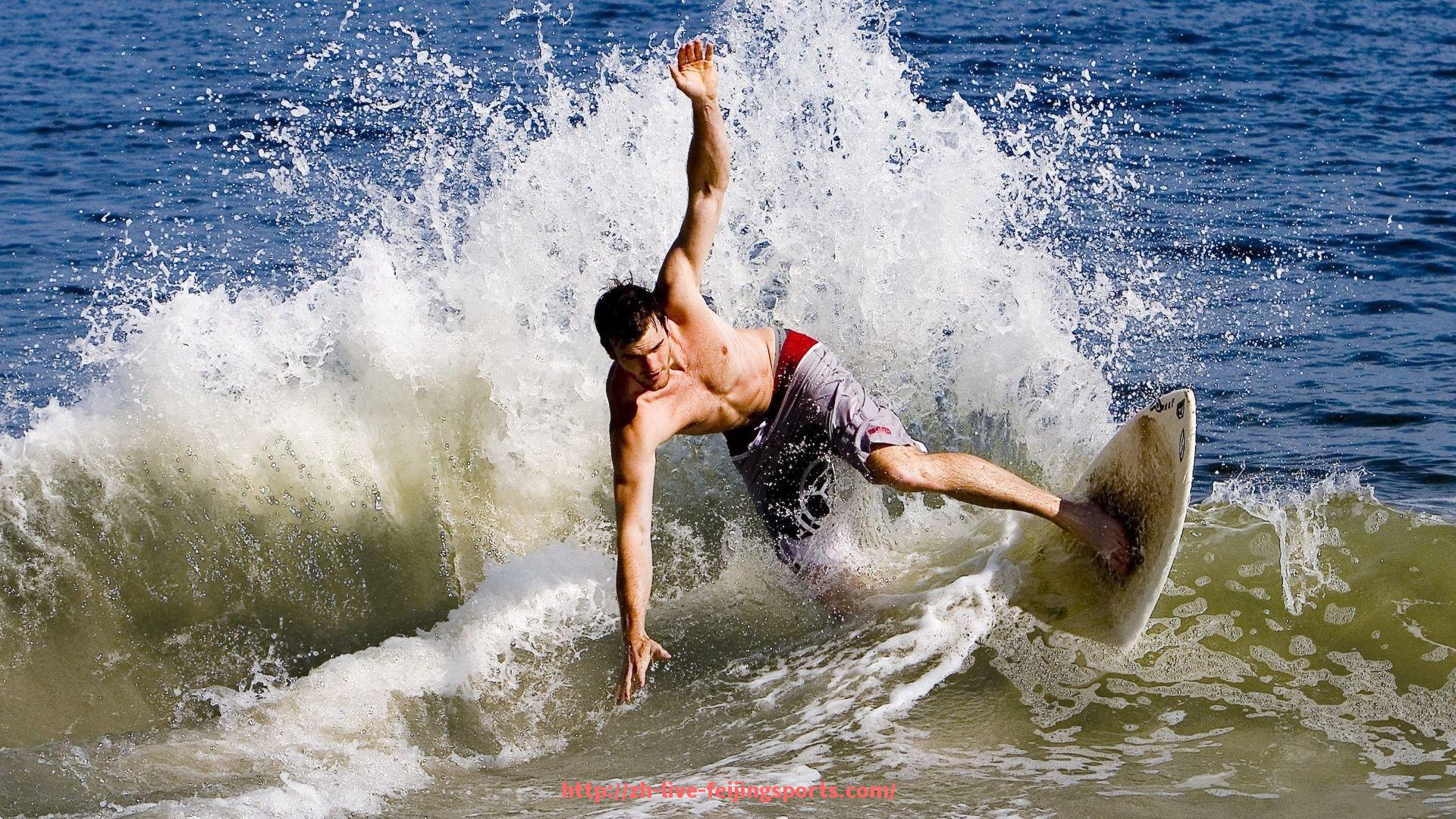 飞鲸体育直播-卧推健身器材使用教程:体育力量训练常用器械讲解